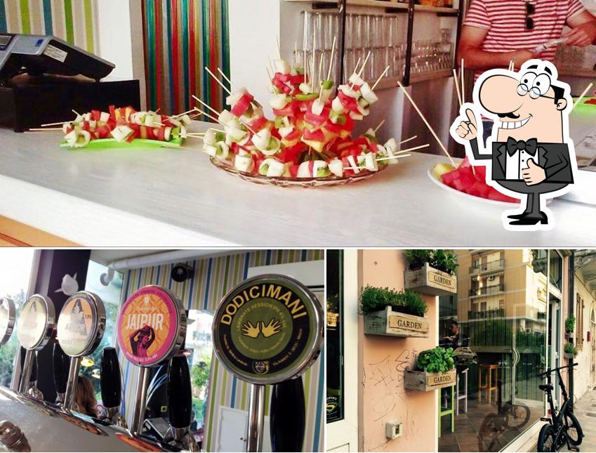 Ecco un'immagine di serpente cocktail pub