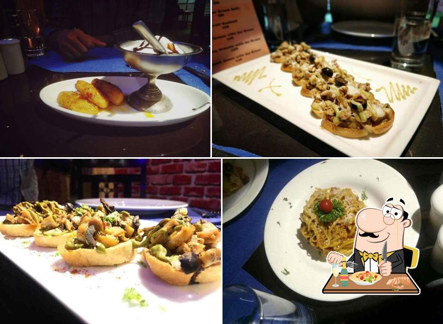 Meals at Kapil Dev's Elevens