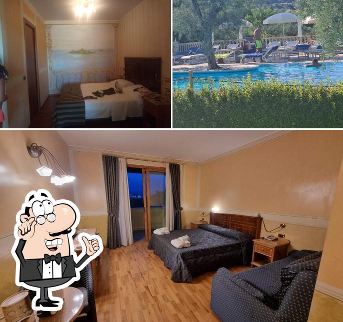 Siediti a un tavolo di Hotel Lago di Garda Porta Del Sole