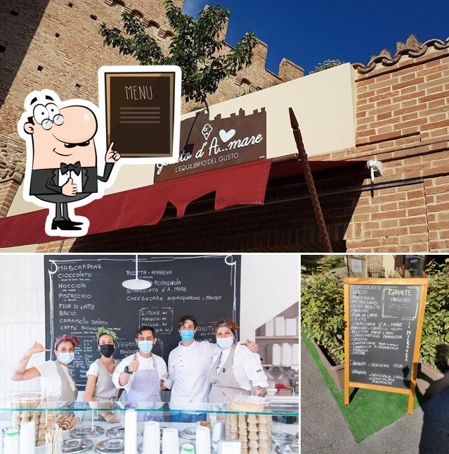 Leggi il menu sulla lavagna