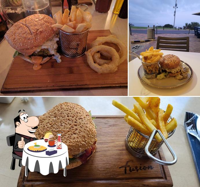 Les hamburgers de Fusion Restaurant - Hermanus will conviendront différents goûts