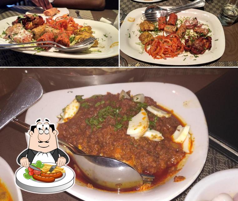 Food at Moti Mahal Delux Tandoori Trail