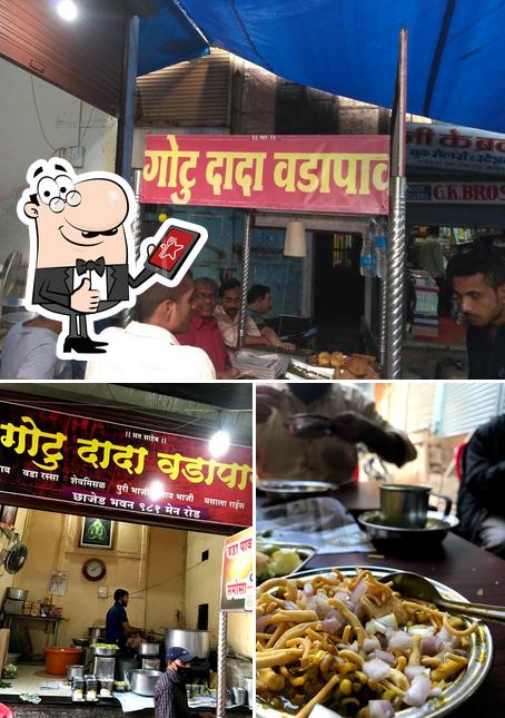 Here's a photo of Gotu Dada Vadapav Center