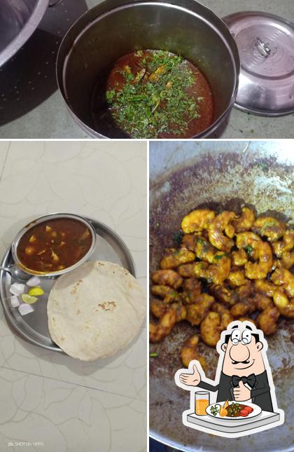 Food at Hotel Sandip Mutton Bhakari