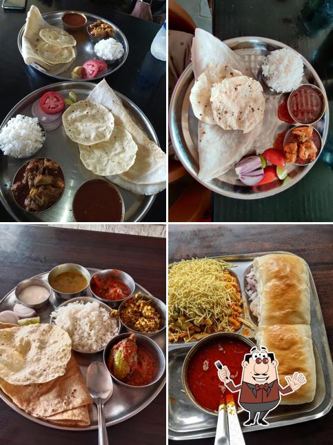 Meals at Vaijayanti Dhaba, Mulgaon (Famous VADAPAV)