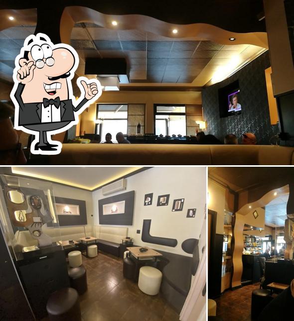 Siediti a un tavolo di Art Cafè