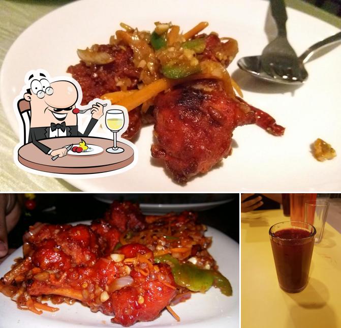 This is the picture showing food and beverage at Silver Streak sahid nagar