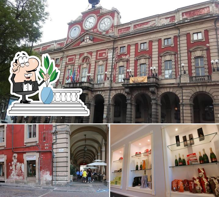 Guarda gli esterni di Caffè Teatro