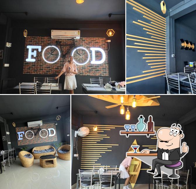 Golden Boat Restaurant & Cafe