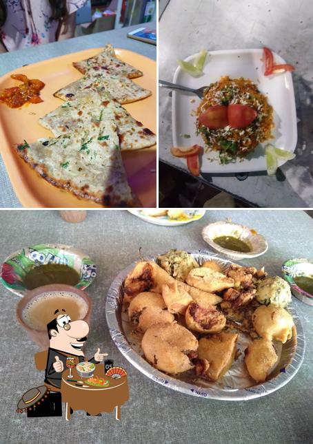 Food at Highway Star Dhaba Bhadurgarh Ke Mashoor Pakode