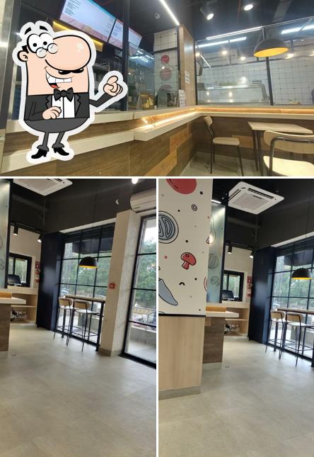 Domino's Pizza Mauje Sangameshwar, Malegaon