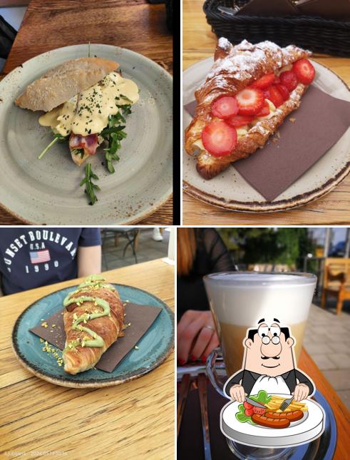 Platti al Dvor Tacen Cafe