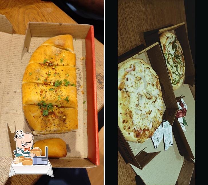 Garlic bread at Taranovas Pizza