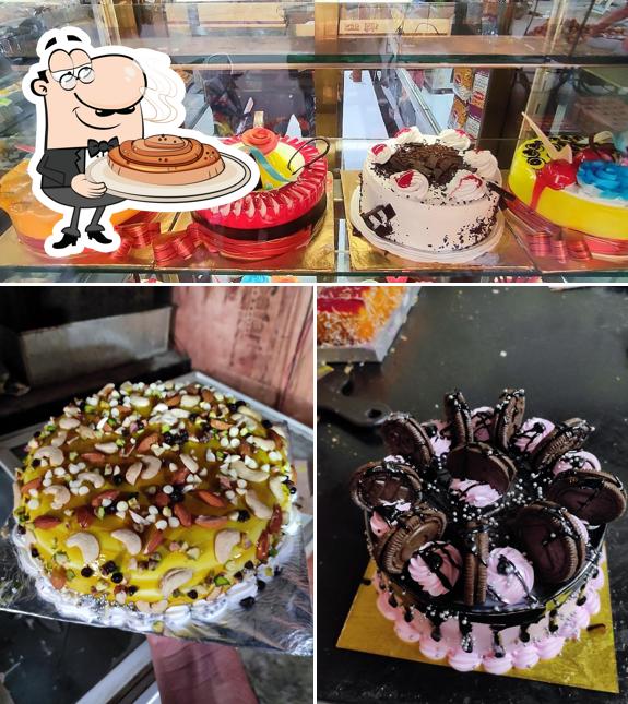 MADINA BEAKERY picture