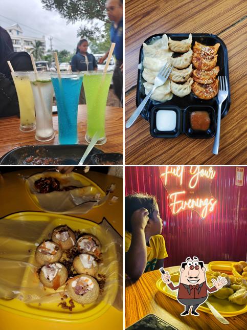 Food at Chaamos - Momos Chaats Chinese Juice Burger Tea