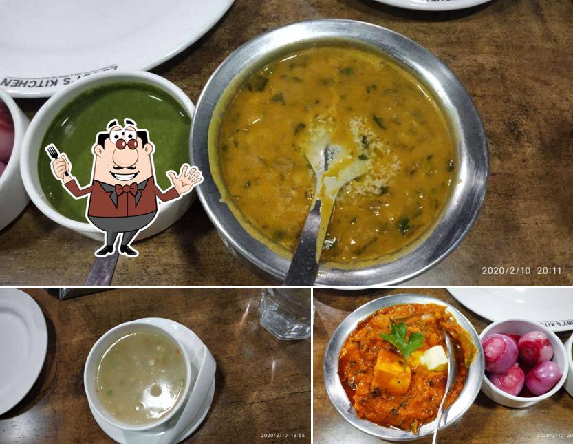 Food at Zooby's Kitchen