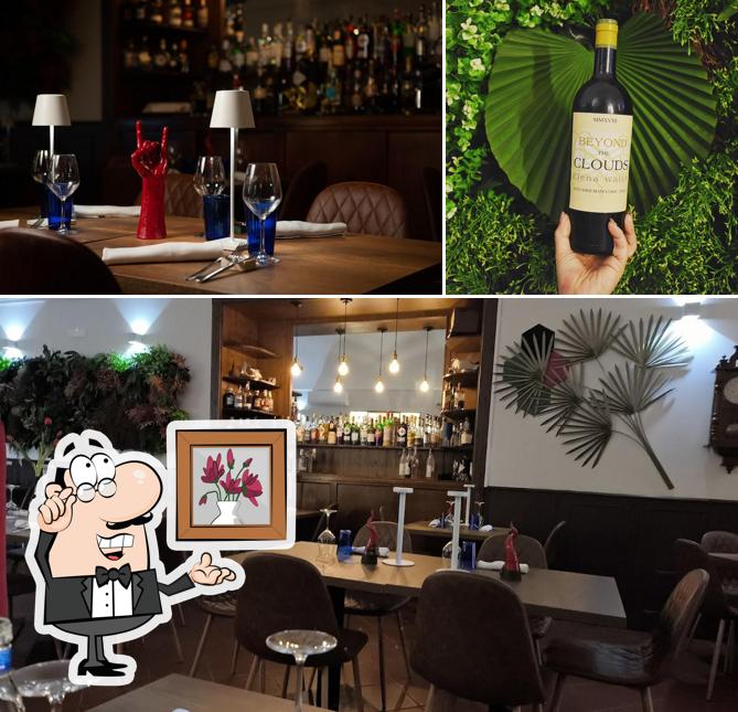 Questa è la immagine che mostra la interni e bevanda di Mediterranee Ristorante