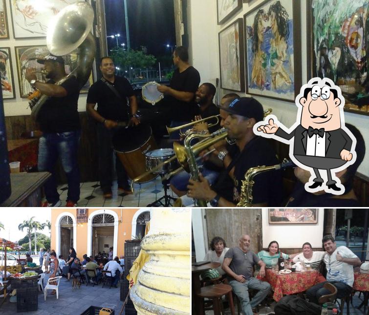 O interior do Barrio Café e Bar