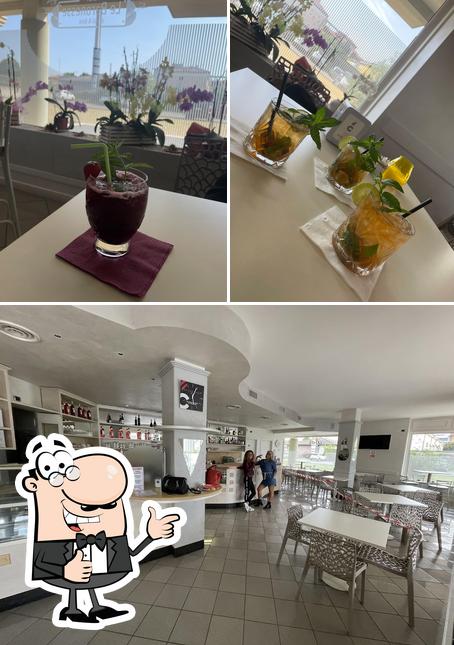 Vedi la foto di Le Baronesse di Juli