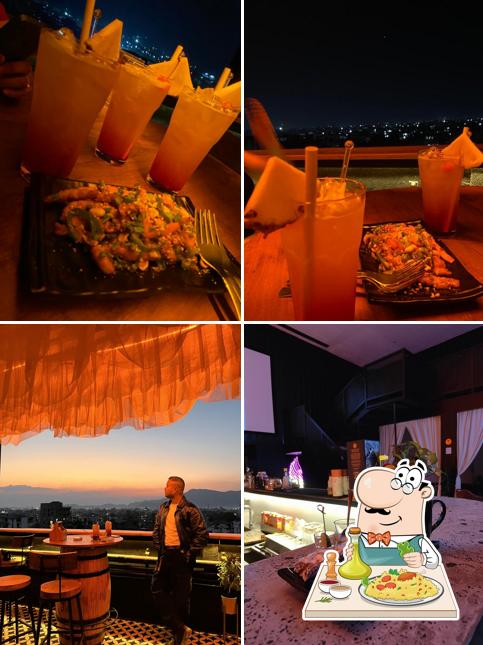 The image of Dorsia lounge (by HOTEL DAANI CONTINENTAL)’s food and interior
