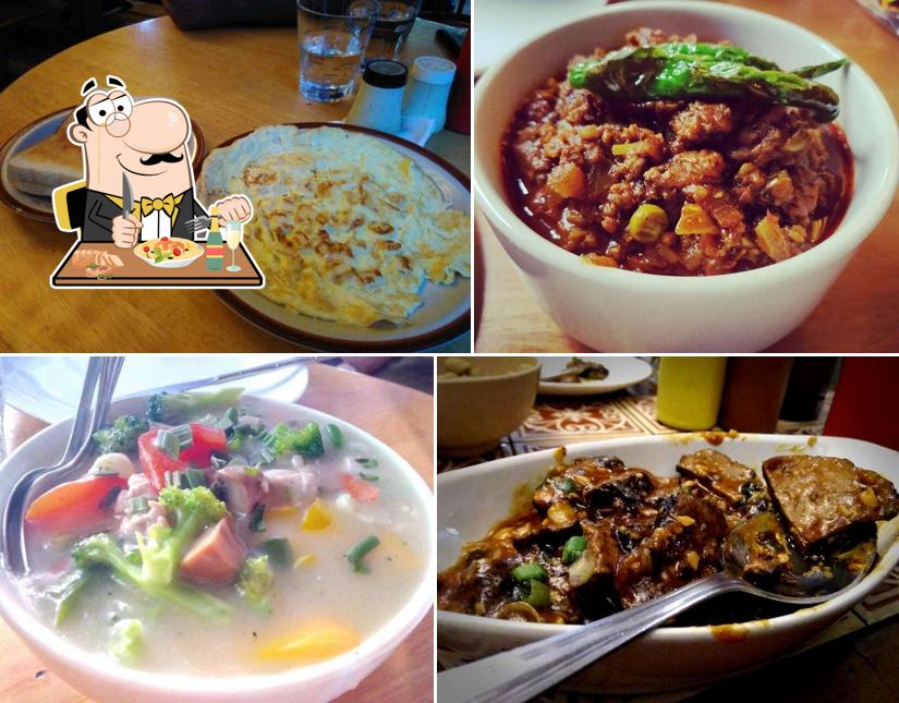 Food at Cafe Universal RESTAURANT &BAR
