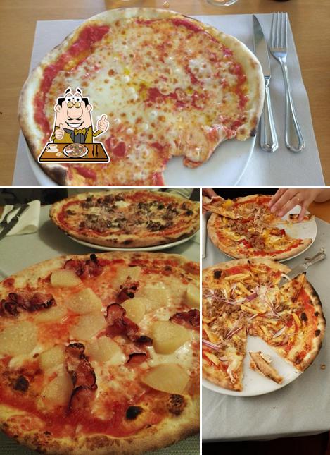 Ordina tra le svariate varianti di pizza