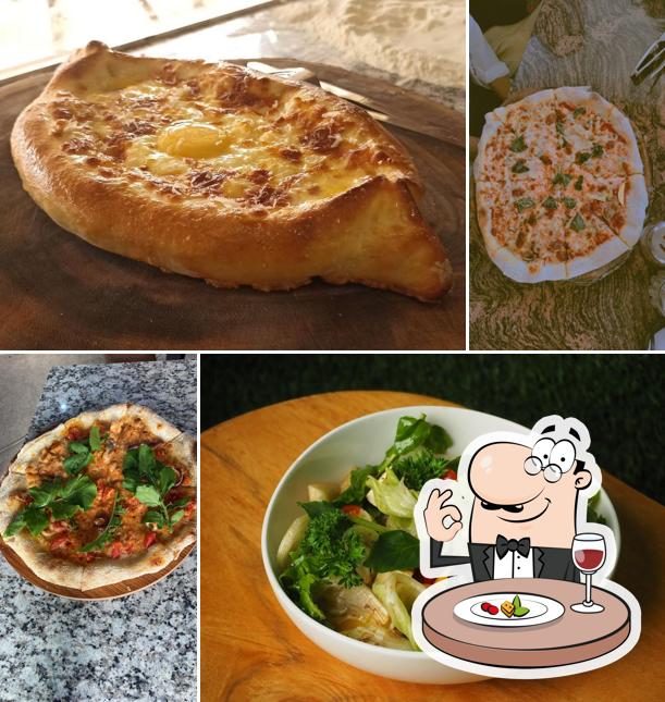 Meals at Pizzeria_Marcello_Morjim