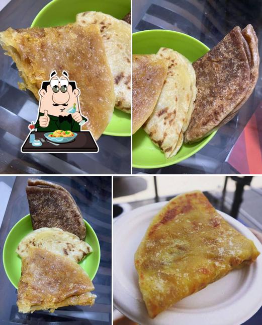 Food at Puranpoli Ghar