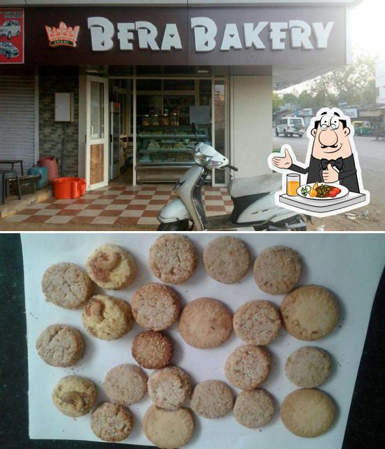 Food at Shahi Bera Bakery
