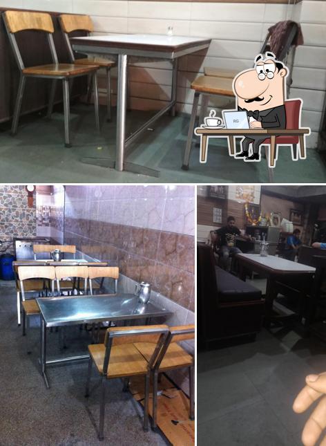 Check out how Malik Vaishno Dhaba looks inside