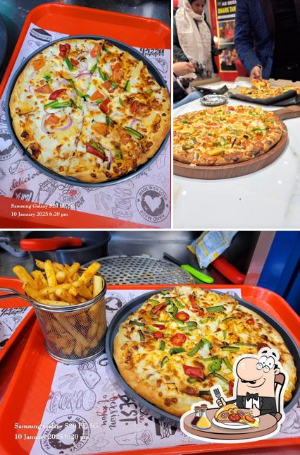 Pick pizza at Pizza Galleria Gwalior