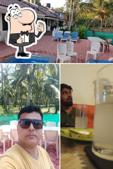 Look at this photo of Anju Celebrity Tavern