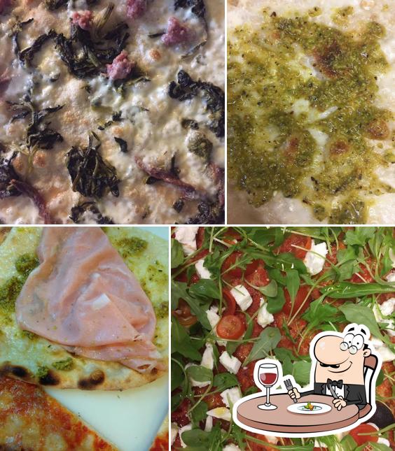 Platti al Pizzeria La Gastronomica