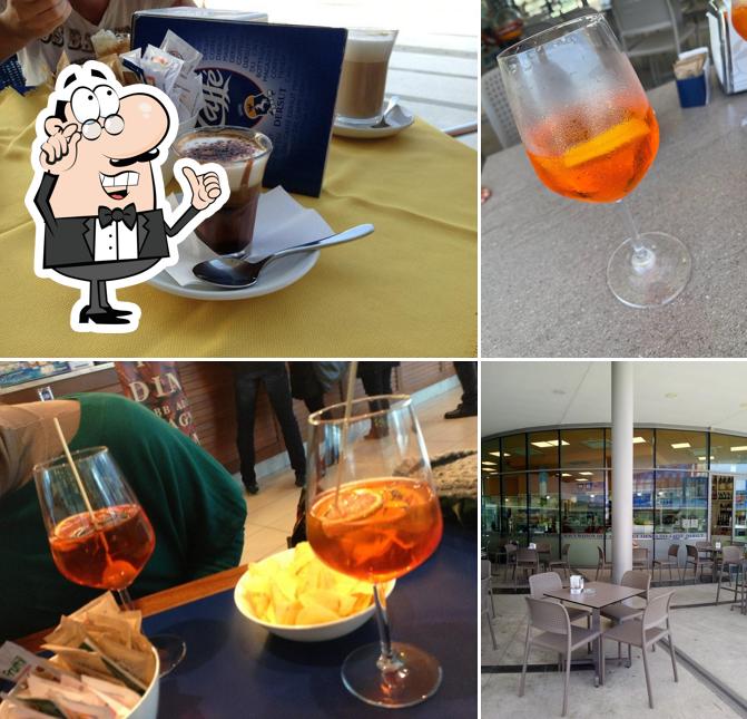 Bottega del Caffè Dersut si caratterizza per la interni e bevanda