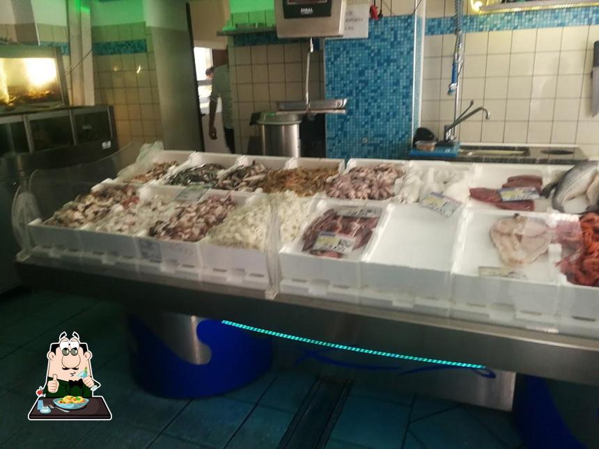 Cibo al Il Delfino / Flipper - Pescheria Braceria Friggitoria Ristorante Pizzeria