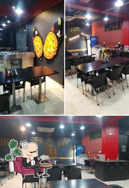 The interior of Neopolitan Pizza bilimora