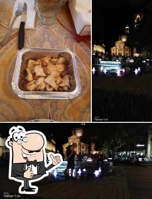 Vedi questa foto di Rosticceria Cinese Zheng
