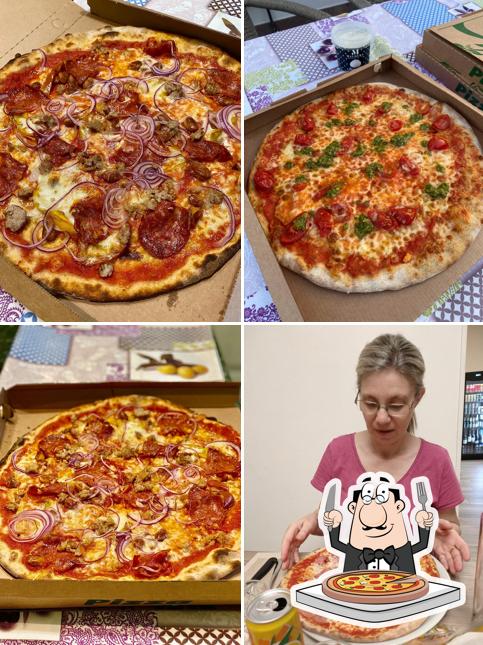 Scegli tra le svariate varianti di pizza