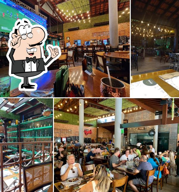 O interior do Quintal Del Carmem