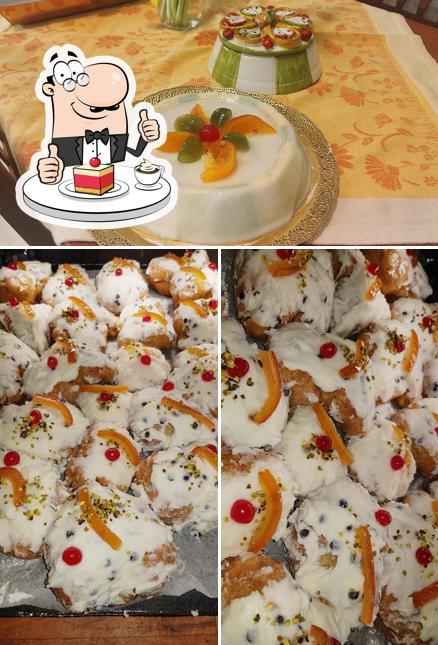 Rosticceria siciliana Baarìa 091 serve un'ampia selezione di dolci