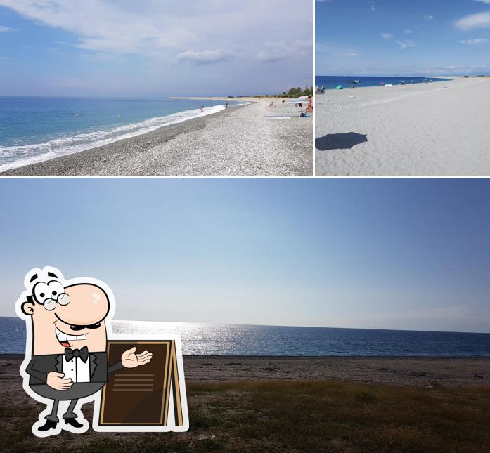 Guarda gli esterni di Bahia del Sol