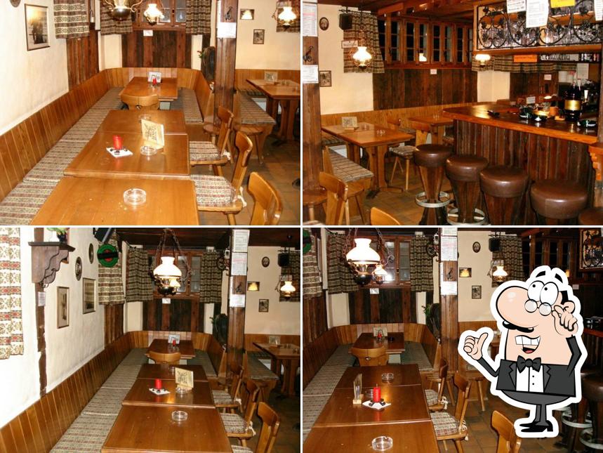 Dai un'occhiata agli interni di z'alt Hischi Bar-Pub-Restaurant