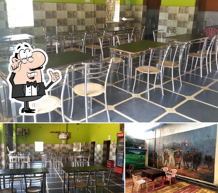 The interior of Chacha Da Dabha