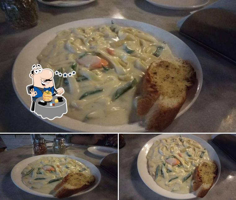 Food at Peppermill Bistro