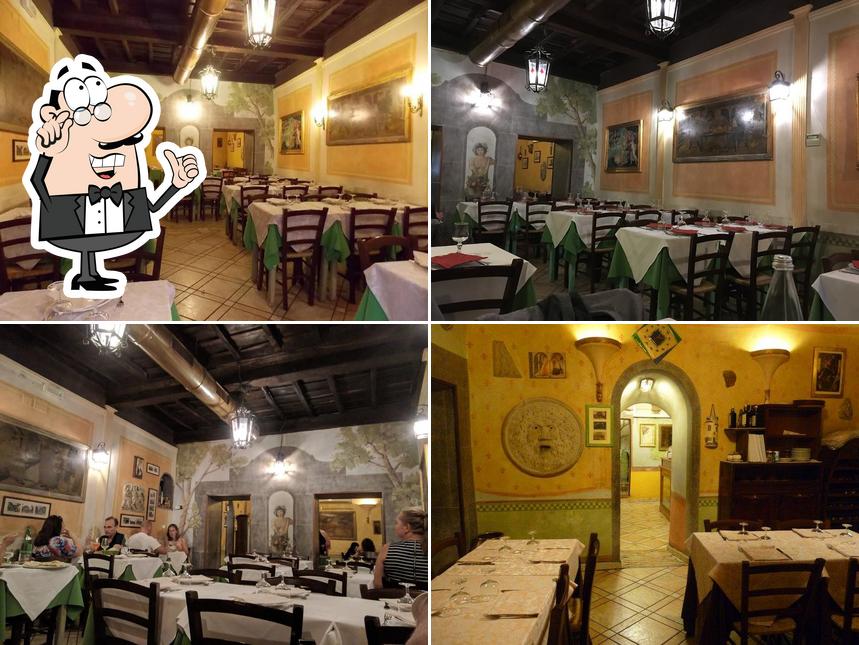 Siediti a un tavolo di Ristorante Pizzeria La Sagrestia
