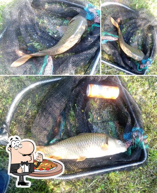 Lo Storione, Bar piadineria, lago pesca sportiva serve un menu per gli amanti dei piatti di mare