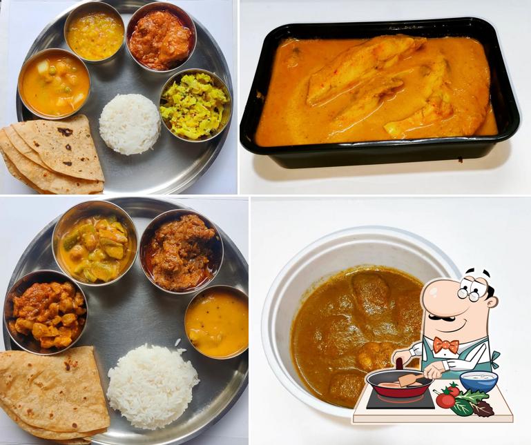 Chicken curry at Saraswat Tiffin Services