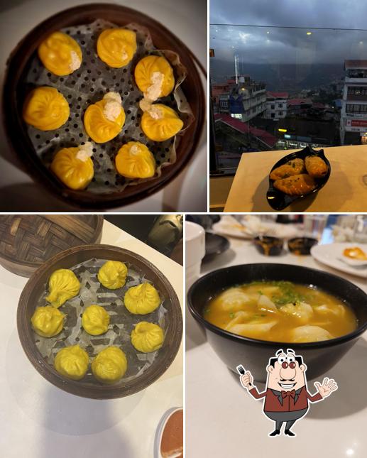 Food at Shuffle Momos