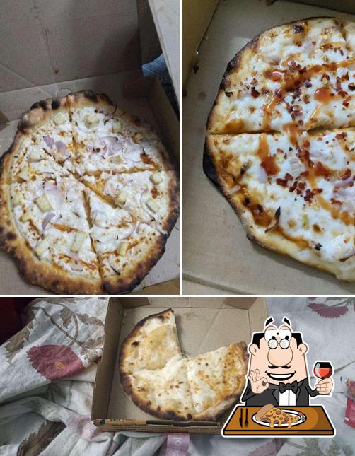 Try out pizza at Pizza Pano'z