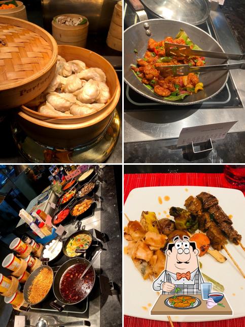 Chicken wings at Cafe G - Crowne Plaza Today Gurugram